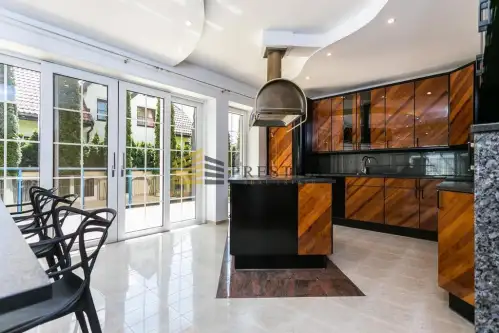  Warszawa   Biedronki 