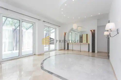 Warszawa ,  Biedronki   4