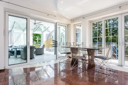 Warszawa ,  Biedronki   5