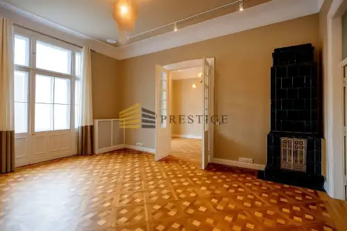 Warszawa ,  Henryka Sienkiewicza   5