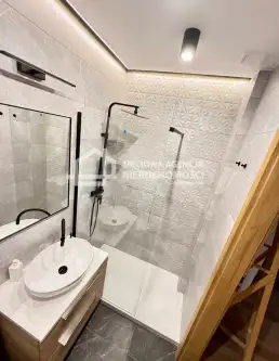 Gdynia ,  Komandorska   10