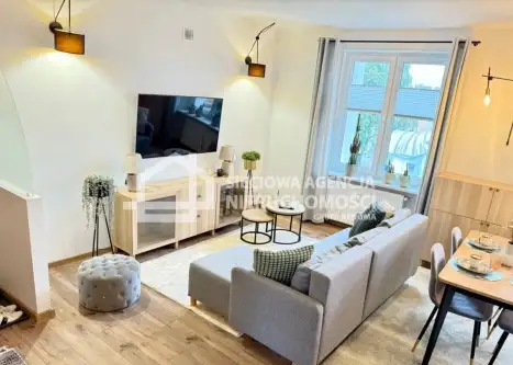 Gdynia ,  Komandorska   3