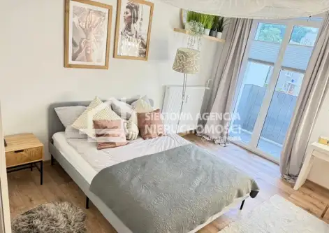 Gdynia ,  Komandorska   8