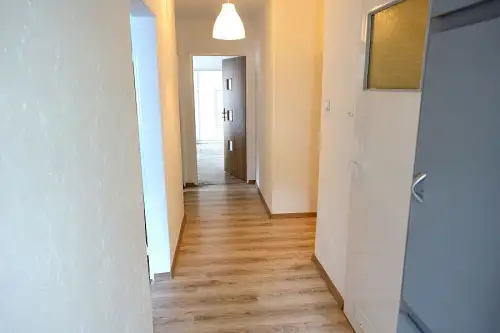 Szczecin ,  Odzieżowa   8