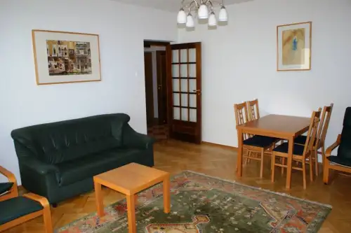 Warszawa ,  Zapustna   3