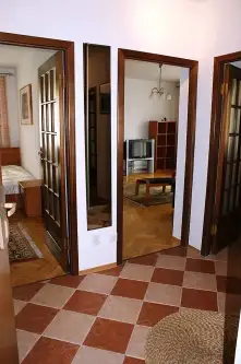 Warszawa ,  Zapustna   7