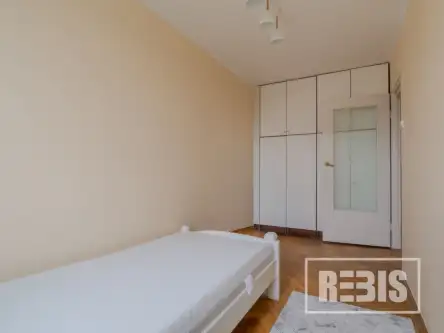 Kraków ,  Warmijska   8