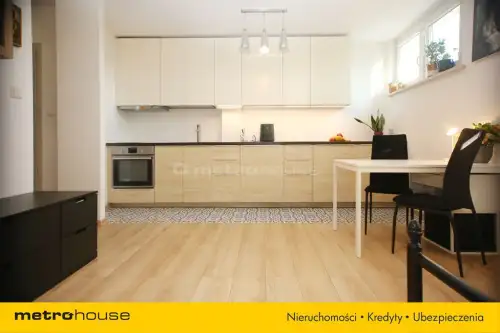 Warszawa ,  Grochowska   6