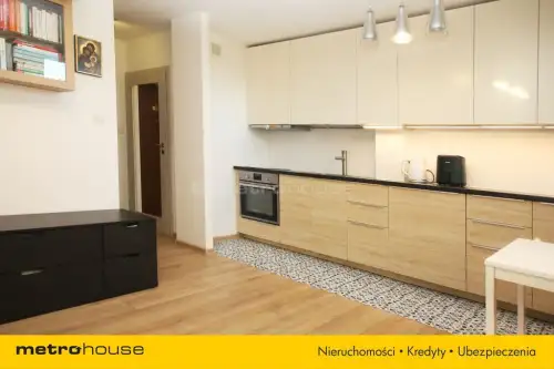 Warszawa ,  Grochowska   7