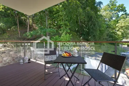 Sopot ,  Armii Krajowej   13