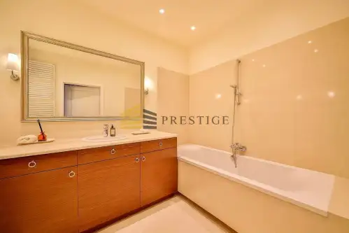 Warszawa ,  Jana Karola Chodkiewicza   11