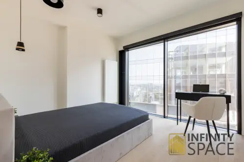 Warszawa ,  Prosta   9