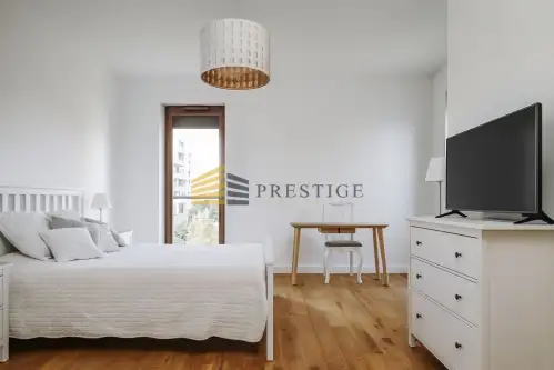 Warszawa ,  Leona Kruczkowskiego   8