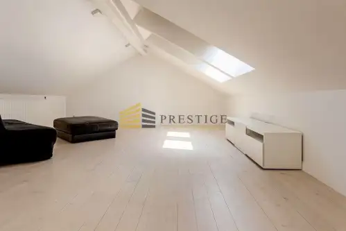 Warszawa ,  Macedońska   19