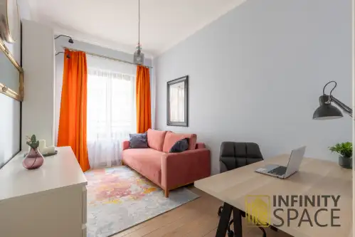 Warszawa ,  Pokorna   11