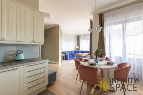 Warszawa ,  Pokorna   3