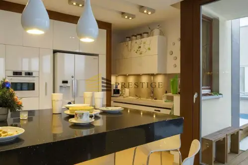 Warszawa ,  Księdza Prymasa Augusta Hlonda   4