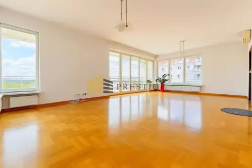 Warszawa ,  Grochowska   4