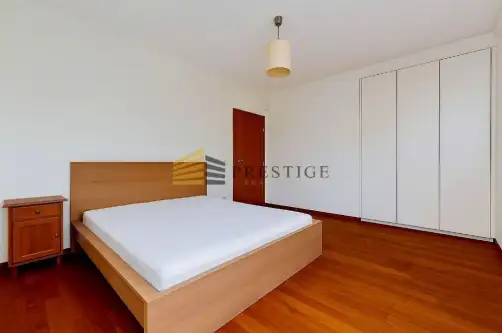 Warszawa ,  Hektarowa   7