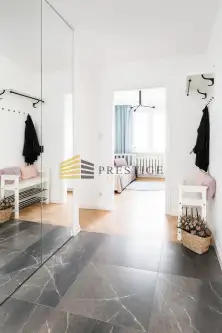 Warszawa ,  Hoża   6