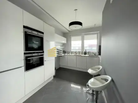 Warszawa ,  Jugosłowiańska   13