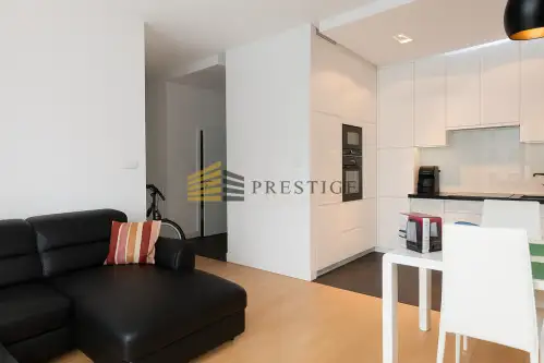 Warszawa ,  Al. Rzeczypospolitej   2