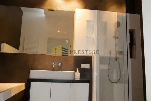 Warszawa ,  Al. Rzeczypospolitej   7