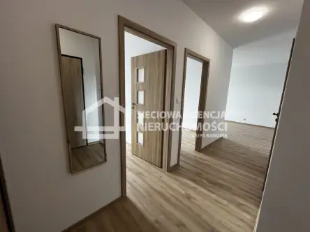 Rumia ,  Tysiąclecia   10