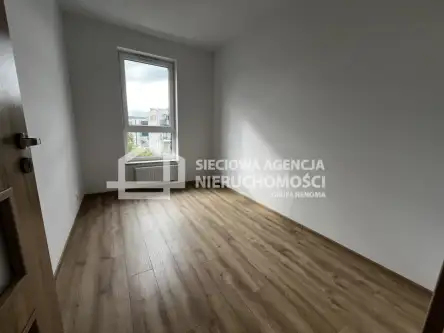 Rumia ,  Tysiąclecia   4