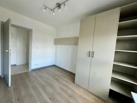 Warszawa ,  Oliwska   8