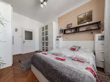 Warszawa ,  Dolna   6