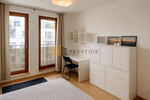 Warszawa ,  Łowicka   8