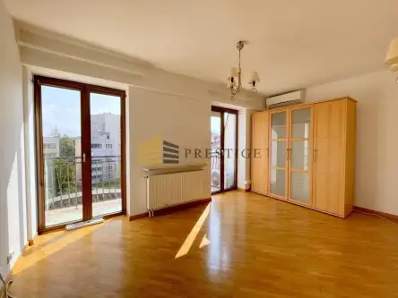 Warszawa ,  Podchorążych   4