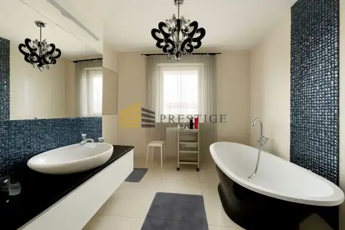 Warszawa ,  Jugosłowiańska   8