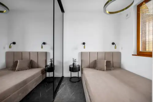 Warszawa ,  Goleszowska   8