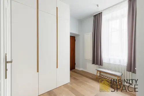 Warszawa ,  Floriańska   9