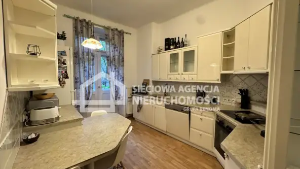 Gdynia ,  Świętojańska   5