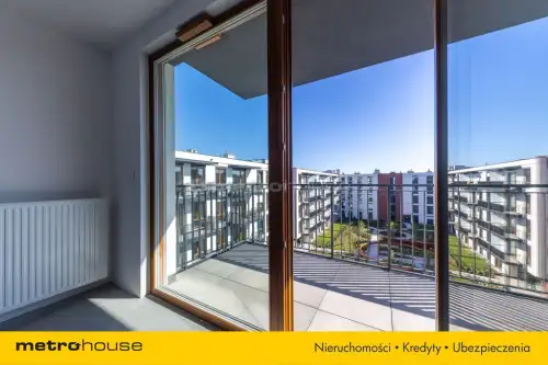 Warszawa ,  Holzera   12