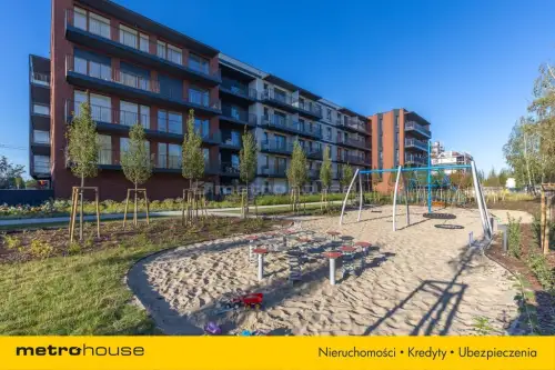 Warszawa ,  Holzera   26