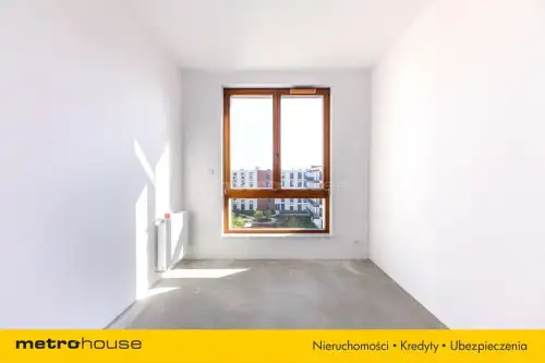 Warszawa ,  Holzera   31