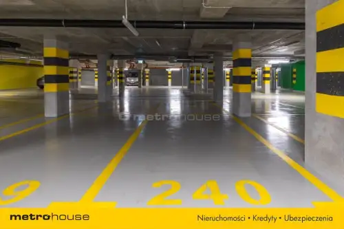 Warszawa ,  Holzera   8