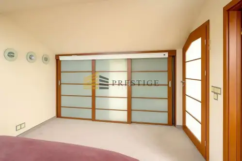 Warszawa ,  Leszczyny   8