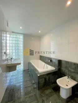 Warszawa ,  Nad Wilanówką   10