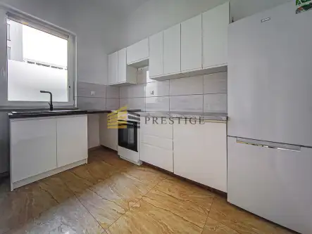 Warszawa ,  Lekka   8