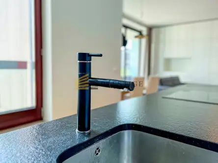 Warszawa ,  Leszczyńska   10