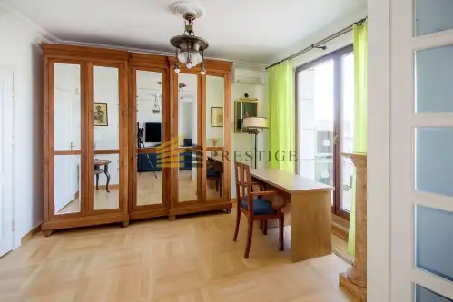 Warszawa ,  Oboźna   8