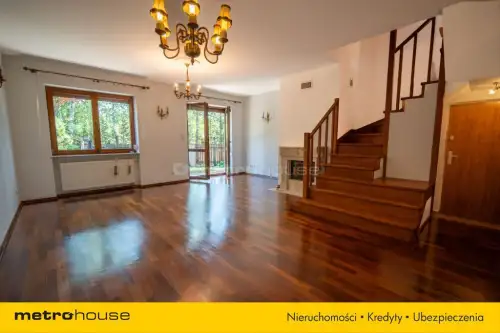 Julianów ,  Leszczynowy Zaułek   12