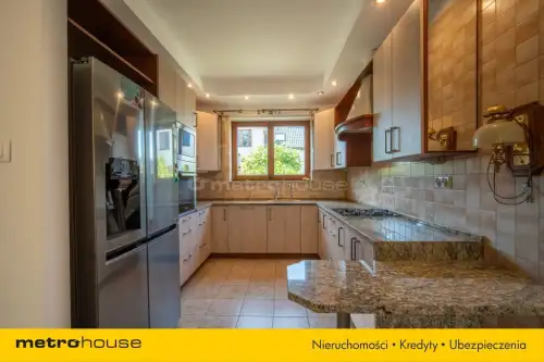 Julianów ,  Leszczynowy Zaułek   13