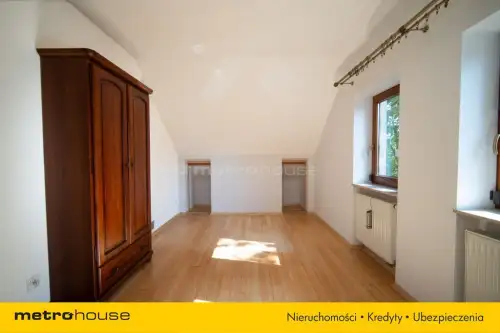 Julianów ,  Leszczynowy Zaułek   15