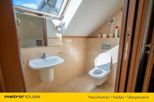 Julianów ,  Leszczynowy Zaułek   16